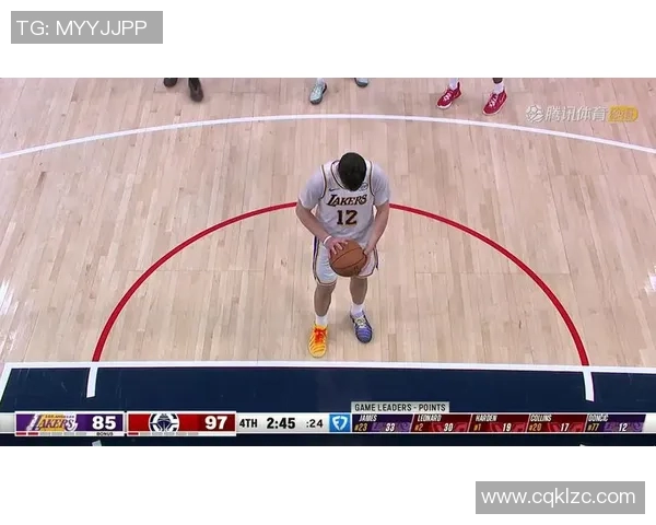 湖人对快船精彩比赛录像回放全场回顾与精彩瞬间分析