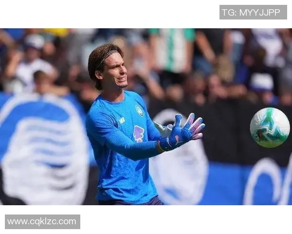 迈尼昂：从青涩门将到国际舞台的闪耀之星